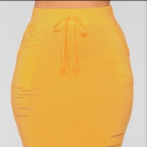 Distressed yellow bodycon skirt